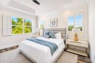 The Shores Family Home  With Swimming Pool