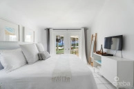 Cayman Kai Sea Lodge #13 Beachfront Condo With Impressive Rental History