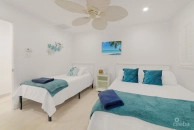 Renovated Penthouse Discovery Point Club