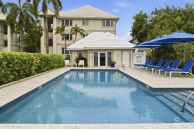The Sovereign #12 Penthouse On Seven Mile Beach
