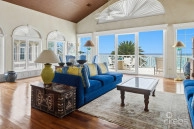 The Sovereign #12 Penthouse On Seven Mile Beach