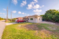 Colby Drive Single Family Home With Studio