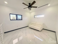 Trophy Crescent 5-unit Development
