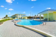 Castaway Coves  Ground Floor 2 Bed Beachfront Retreat