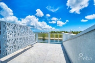 Large Seahaven 2 Bed With Pool - Oceanview And Canal Front