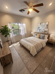 Glen Eden Renovated 2 Bed End Unit With Enclosed Yard