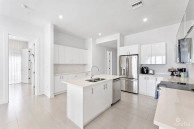 Shore Club #6- Ocean View Penthouse With Private Roof Top Terrace- Vendor To Pay Stamp Duty!!!!!!!
