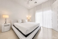 Shore Club #6- Ocean View Penthouse With Private Roof Top Terrace- Vendor To Pay Stamp Duty!!!!!!!