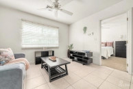 Lakeside 1 Bed / 1 Bath Near Camana Bay