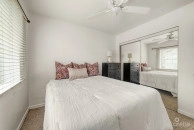 Lakeside 1 Bed / 1 Bath Near Camana Bay