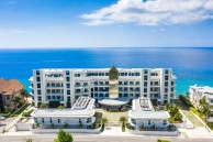 Fin 27, Oceanfront Condo