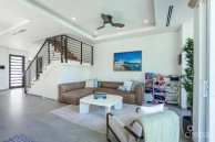 Plymouth 3 Bedroom Corner Townhouse - 7 Mile Beach Corridor