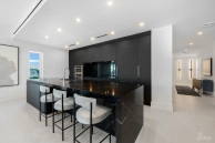 Aqua Residence 2 - Luxury Seven Mile Beach Condo