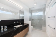 Aqua Residence 2 - Luxury Seven Mile Beach Condo