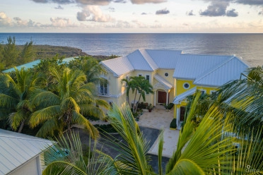 4 Bed Ocean Front In Savannah