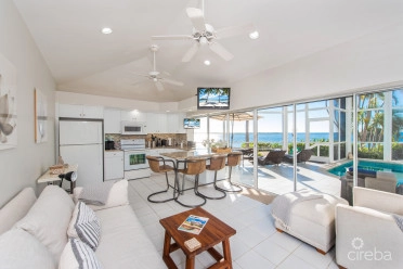 Pools Of The Kai - Beachfront Oasis In Rum Point