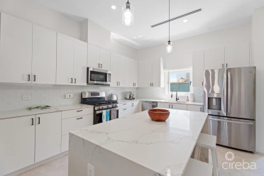 3 Bedrooms + Roof Terrace At The Meadows At Batabano - Residence 504