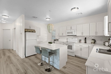 Beach Bay Duplex - X2 Homes. Both 2 Bed, 2 Bath With Double Garages