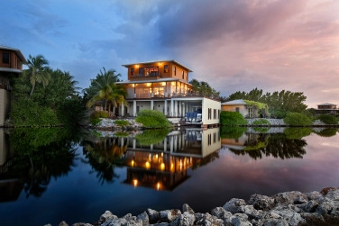 Deckhouse 10 At The Ritz-carlton