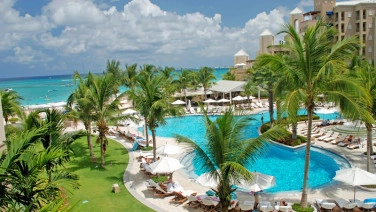 Ritz-carlton Private Residence 404