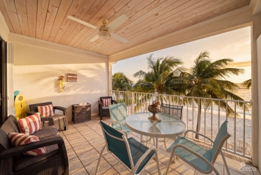 Coral Bay Village #5 - Beachfront Condo