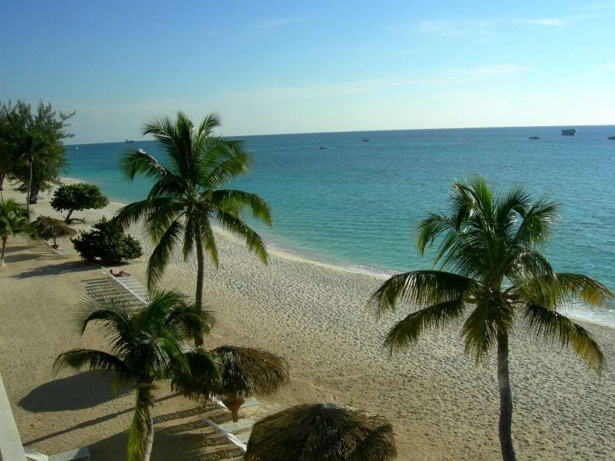 Caribbean Club Grand Cayman
