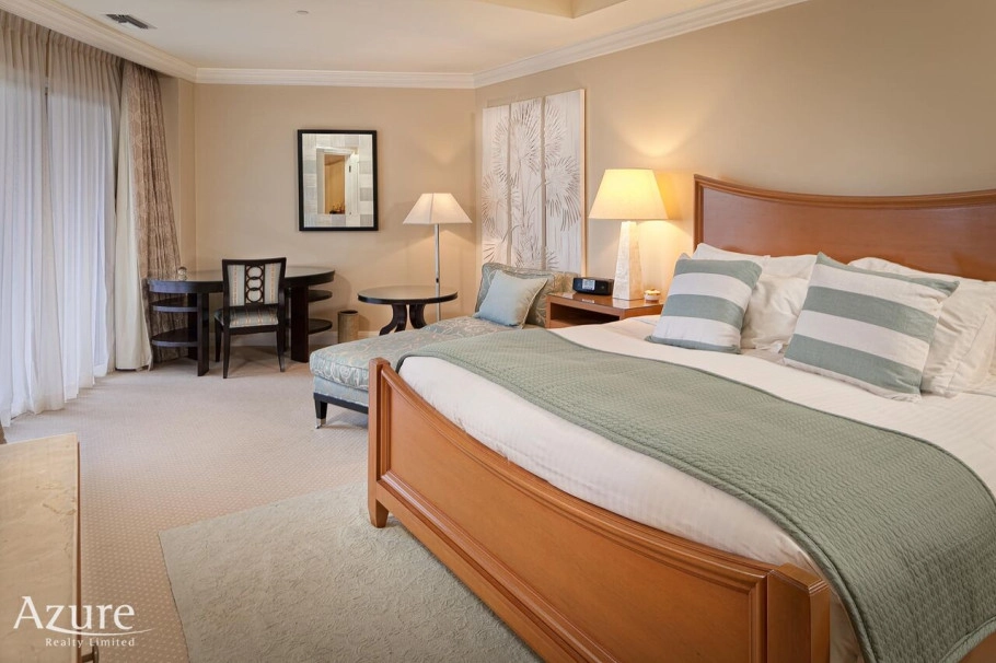 Ritz-carlton Private Residence 104