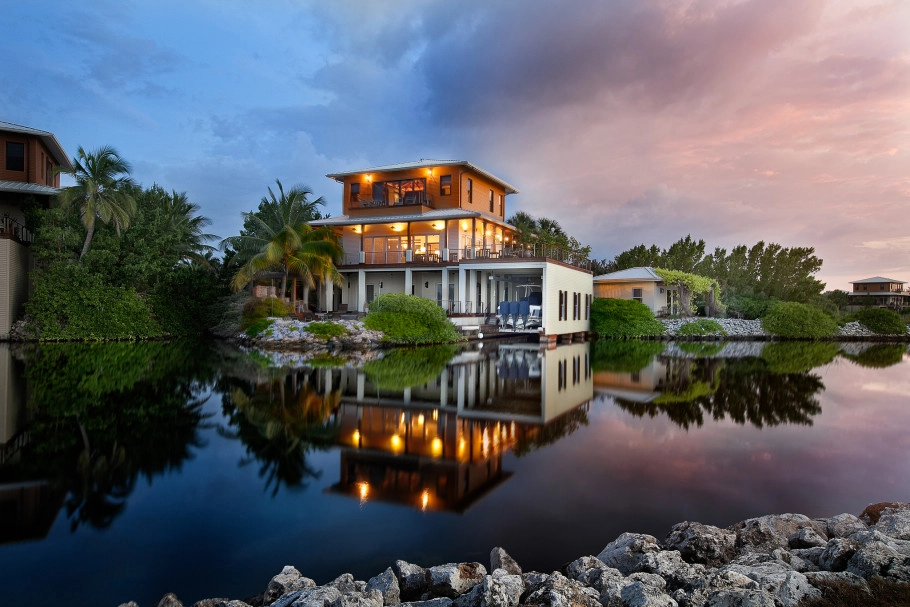 Deckhouse 10 At The Ritz-carlton