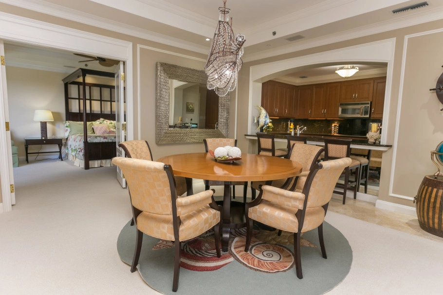 Ritz-carlton Private Residence 404