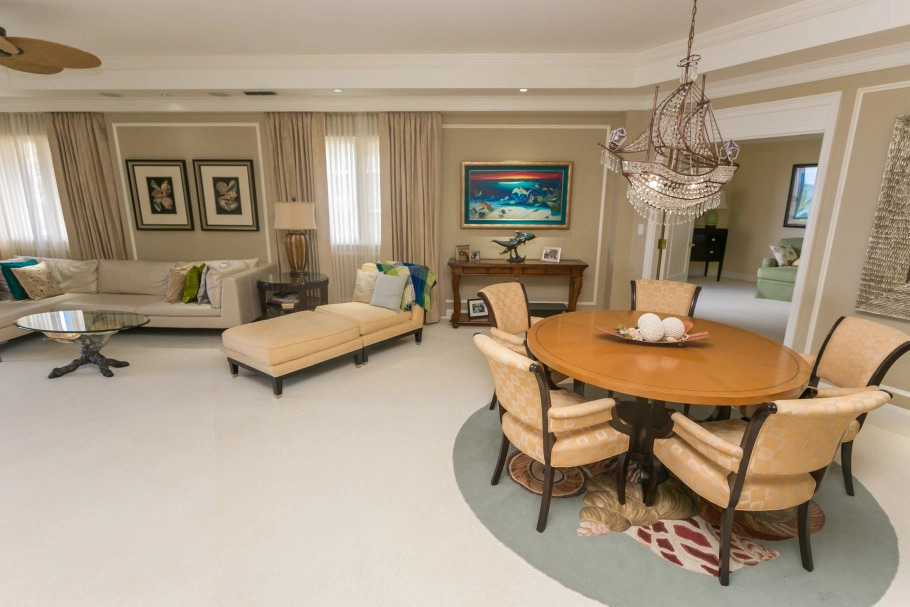 Ritz-carlton Private Residence 404