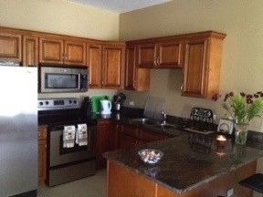 Valencia Heights Top Floor End Unit