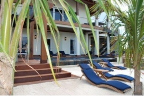 Deck House At The Ritz Carlton