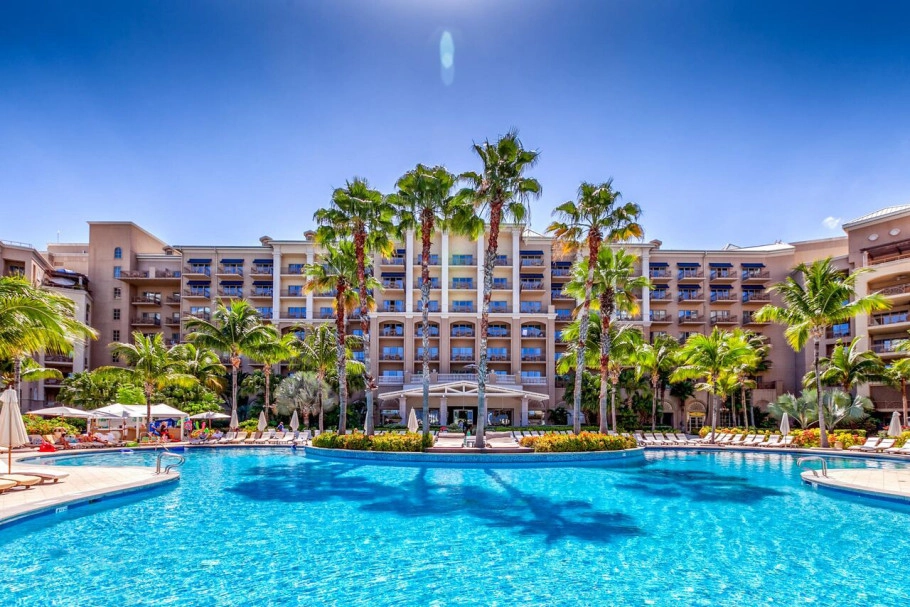 Ritz-carlton Private Residence 409