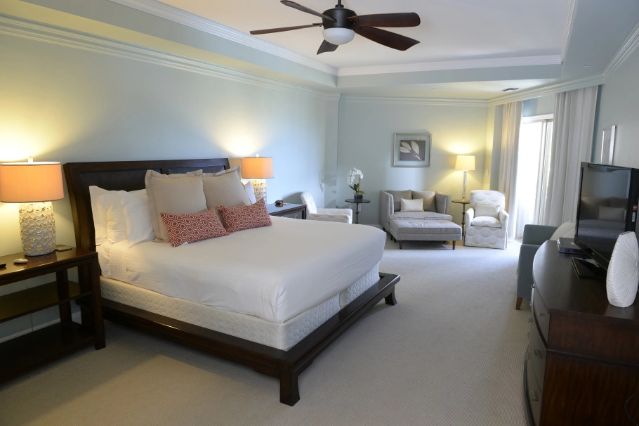 Ritz-carlton Private Residence 409