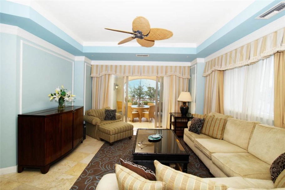 Ritz-carlton Private Residence 408