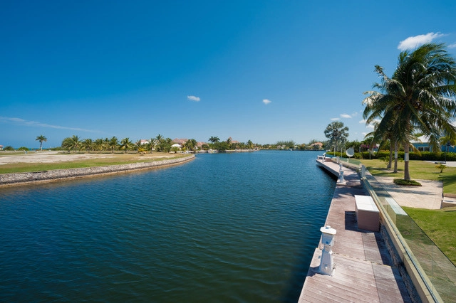 Sunrise Landing Estate