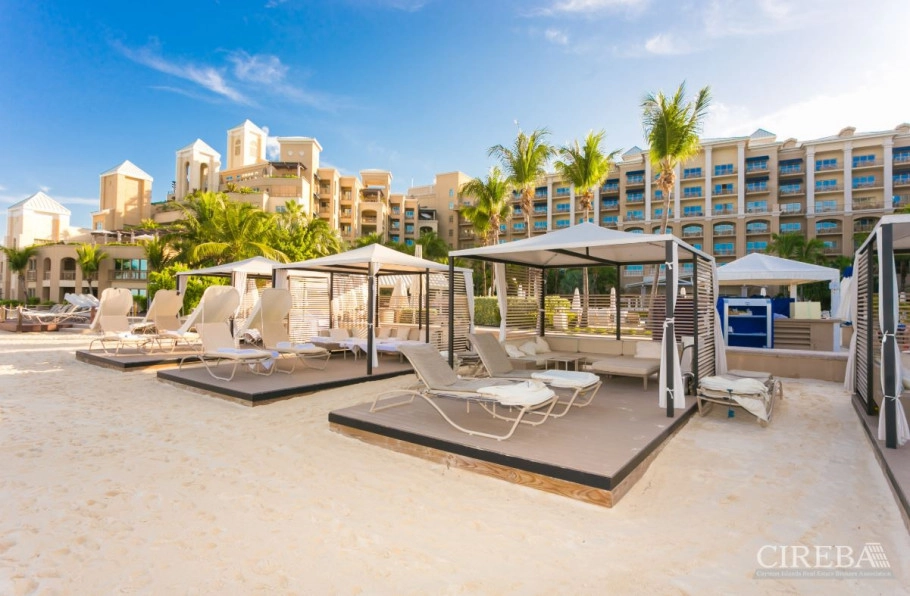 Ritz-carlton Private Residence 502