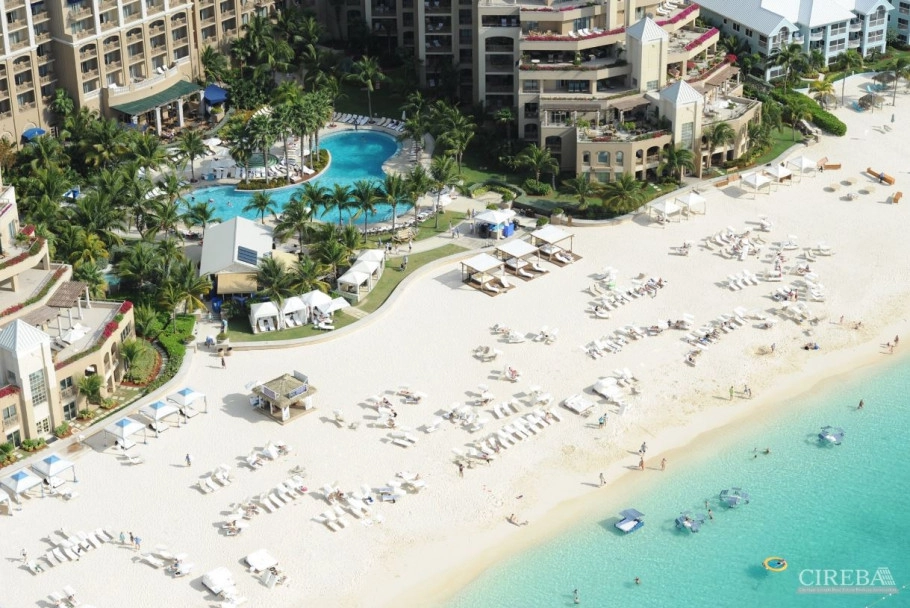 Ritz-carlton Private Residence 407