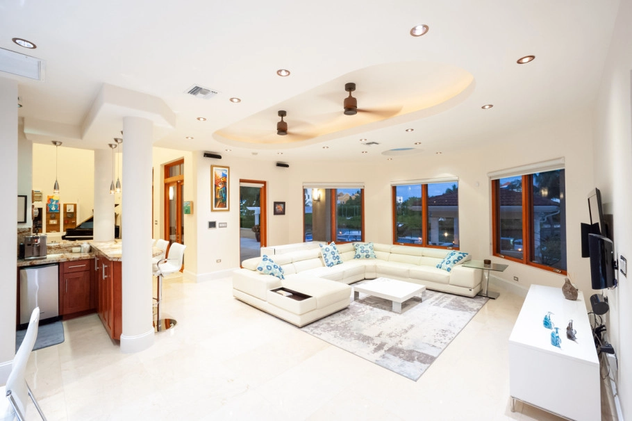 Crystal Harbour Family Home