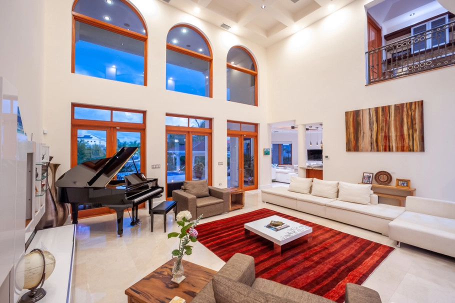 Crystal Harbour Family Home