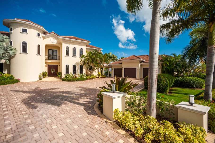Crystal Harbour Family Home