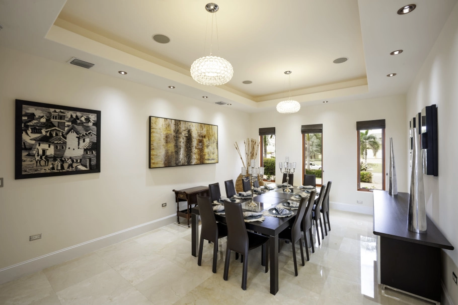 Crystal Harbour Family Home
