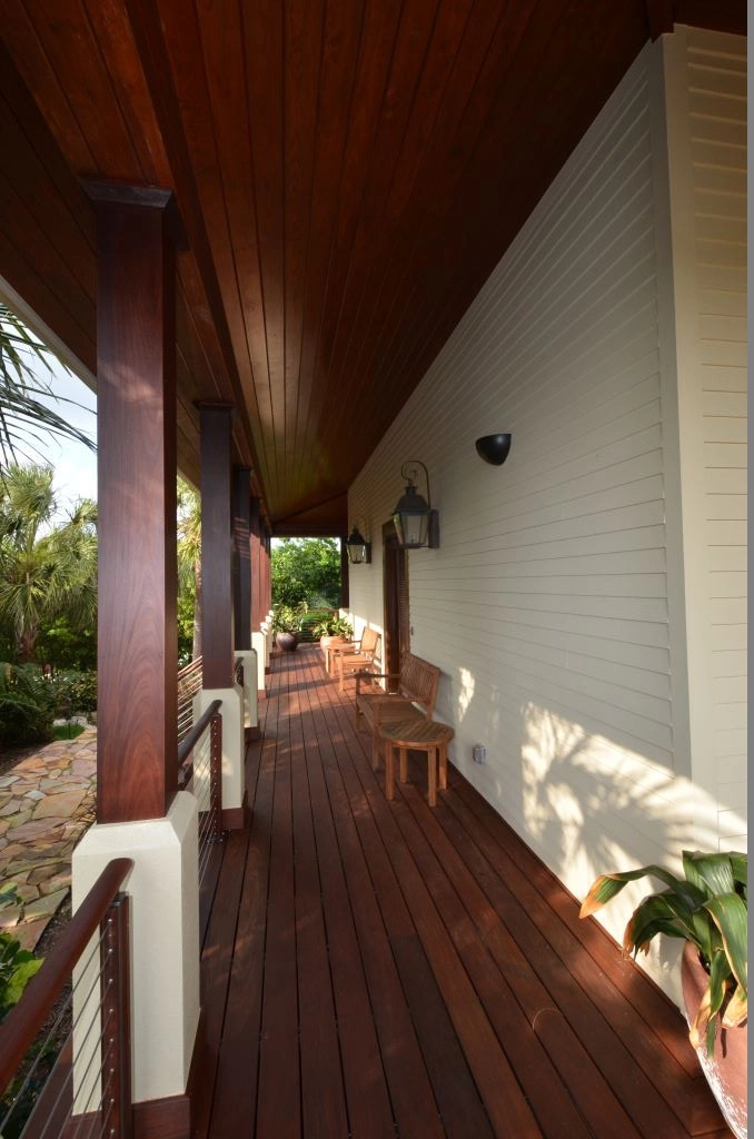 Deckhouse 13 At The Ritz-carlton