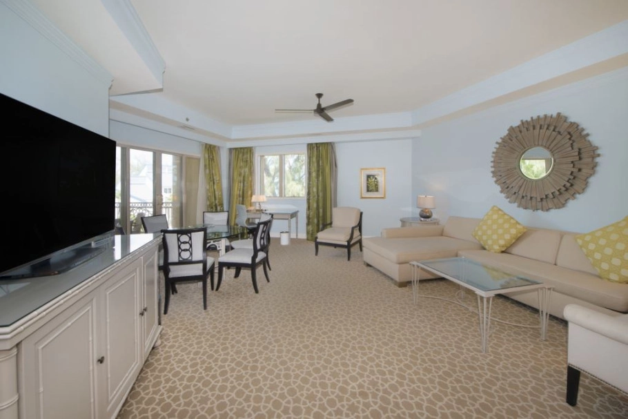 Ritz-carlton Residence (pip) #312
