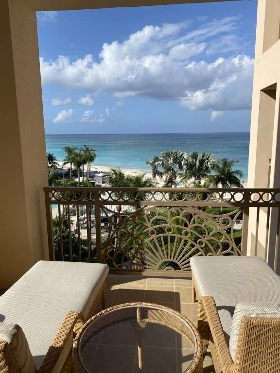 Ritz-carlton Private Residence 509