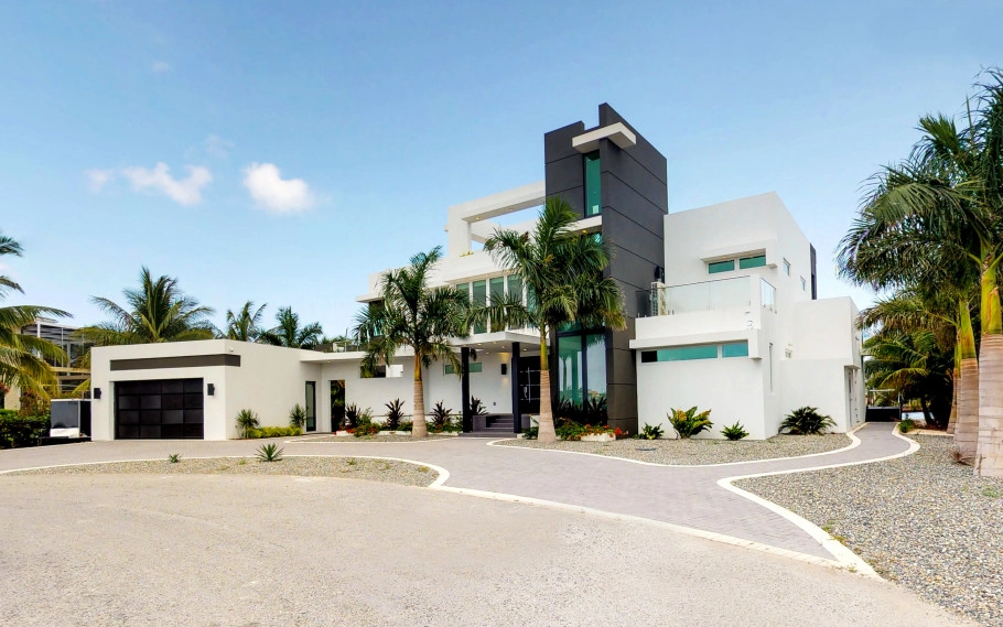Grand Harbour Estate