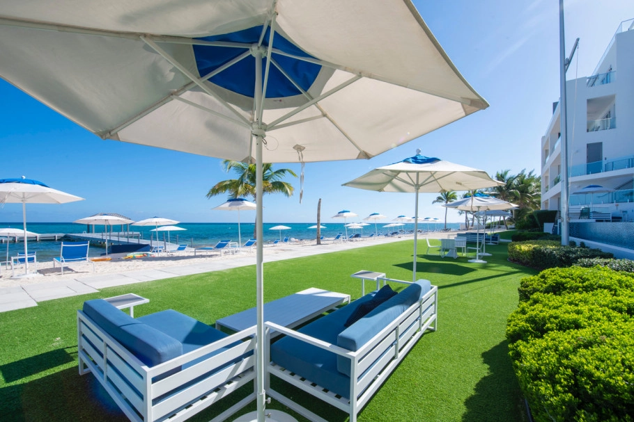 Rum Point Club #308