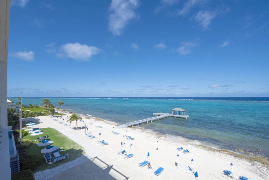 Rum Point Club #308