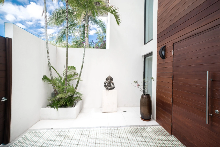 Grand Harbour Modern Home