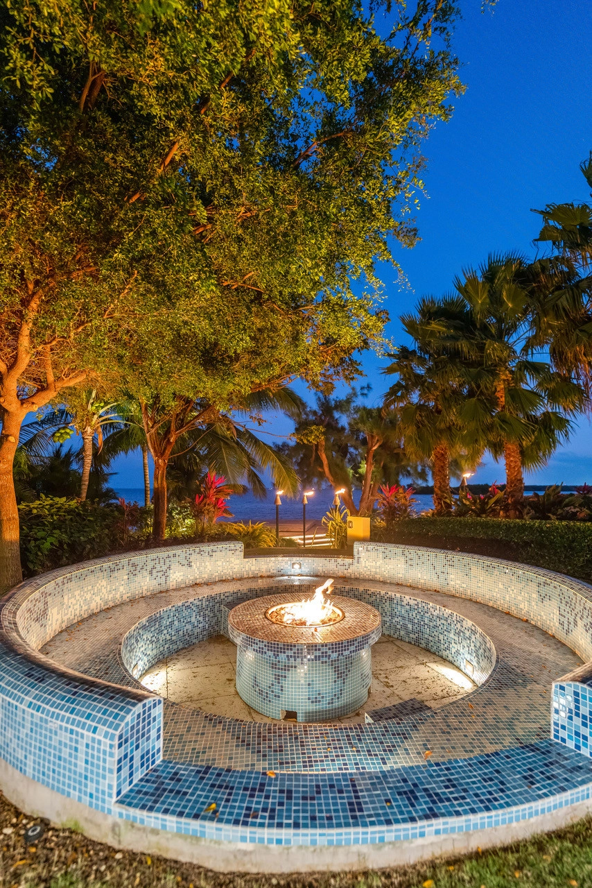 Canal Point Estate